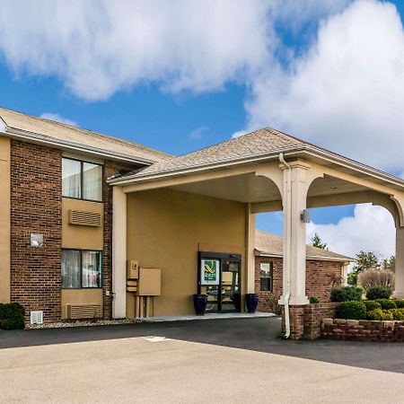 Quality Inn I-74 Batesville Екстериор снимка