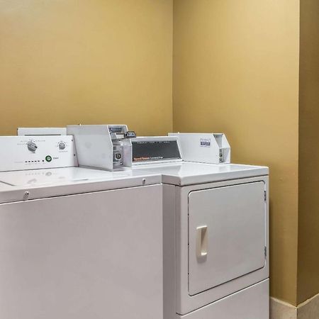 Quality Inn I-74 Batesville Екстериор снимка