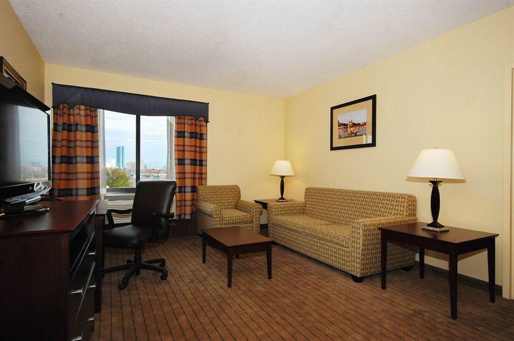 Quality Inn I-74 Batesville Екстериор снимка