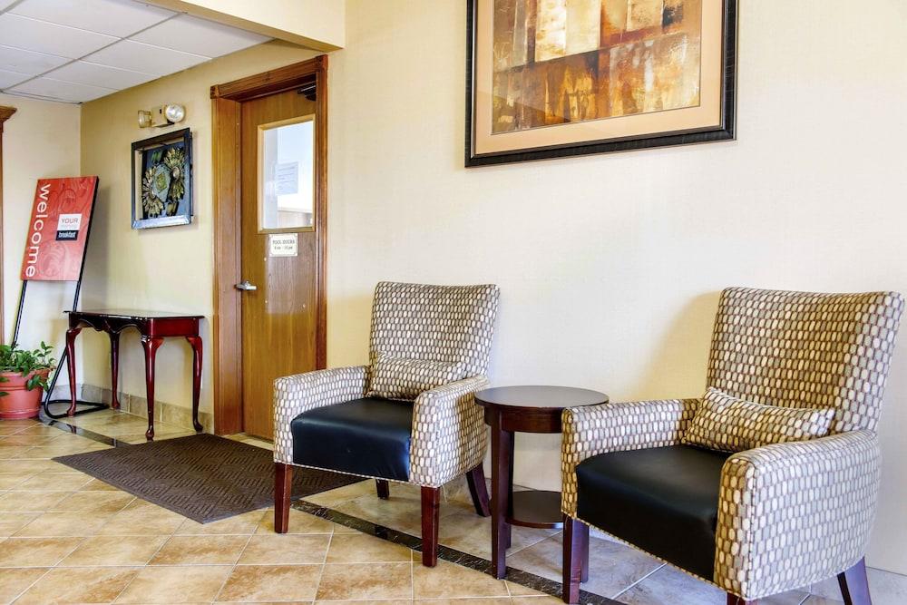Quality Inn I-74 Batesville Екстериор снимка