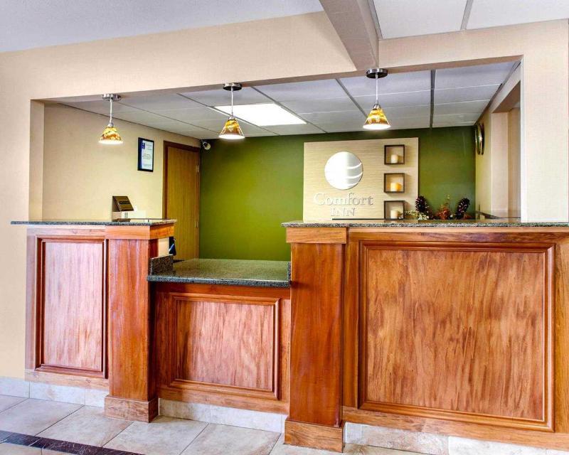Quality Inn I-74 Batesville Екстериор снимка