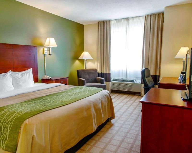 Quality Inn I-74 Batesville Екстериор снимка