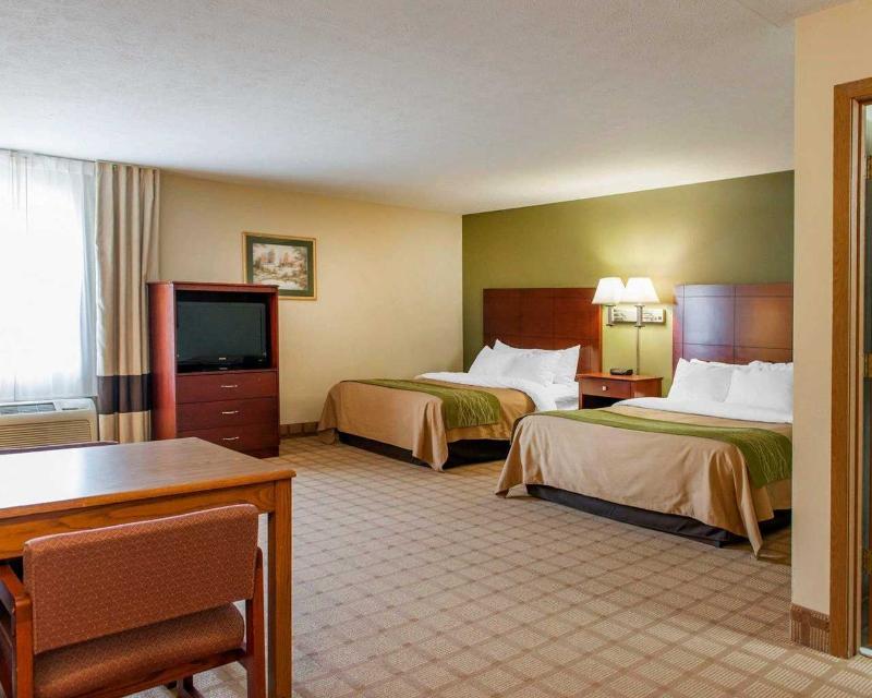 Quality Inn I-74 Batesville Екстериор снимка
